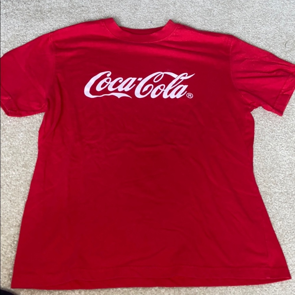 Red coca-cola t-shirt